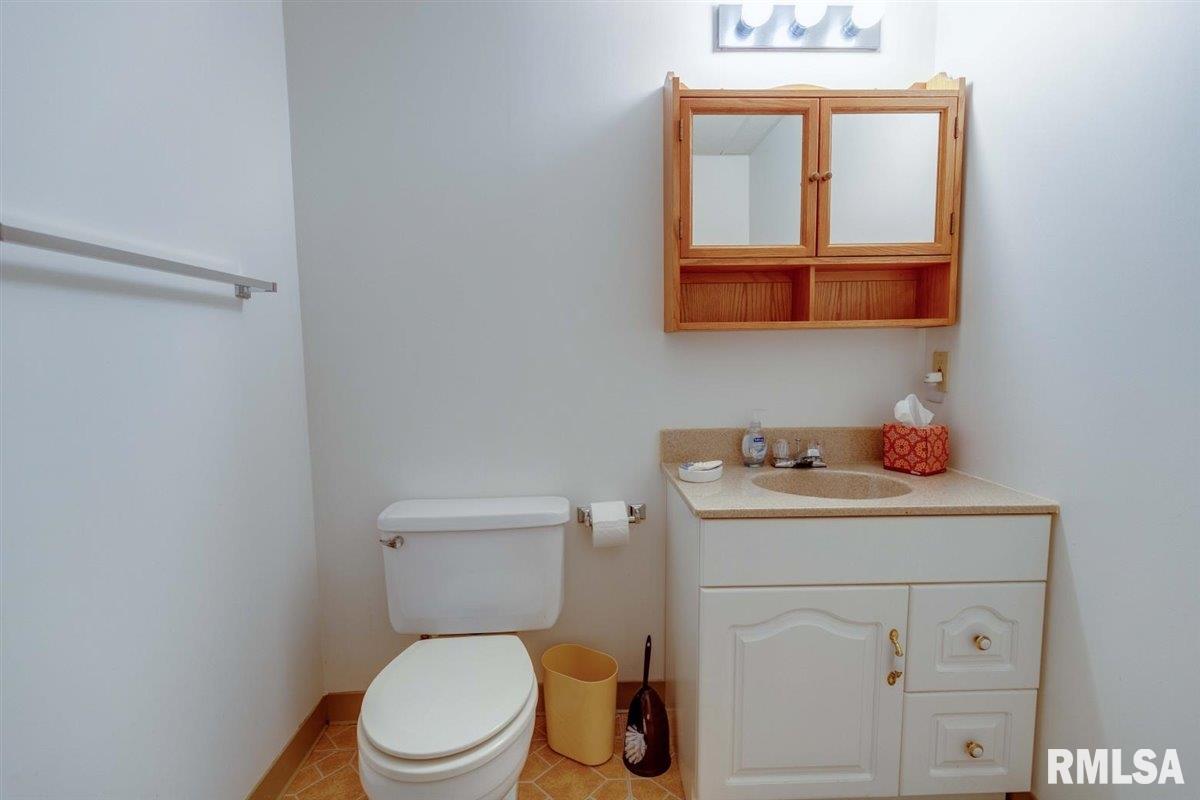 3121 Red Bud Lane Springfield, IL 62712 - Photo 11 of 39 Gallery Image 11