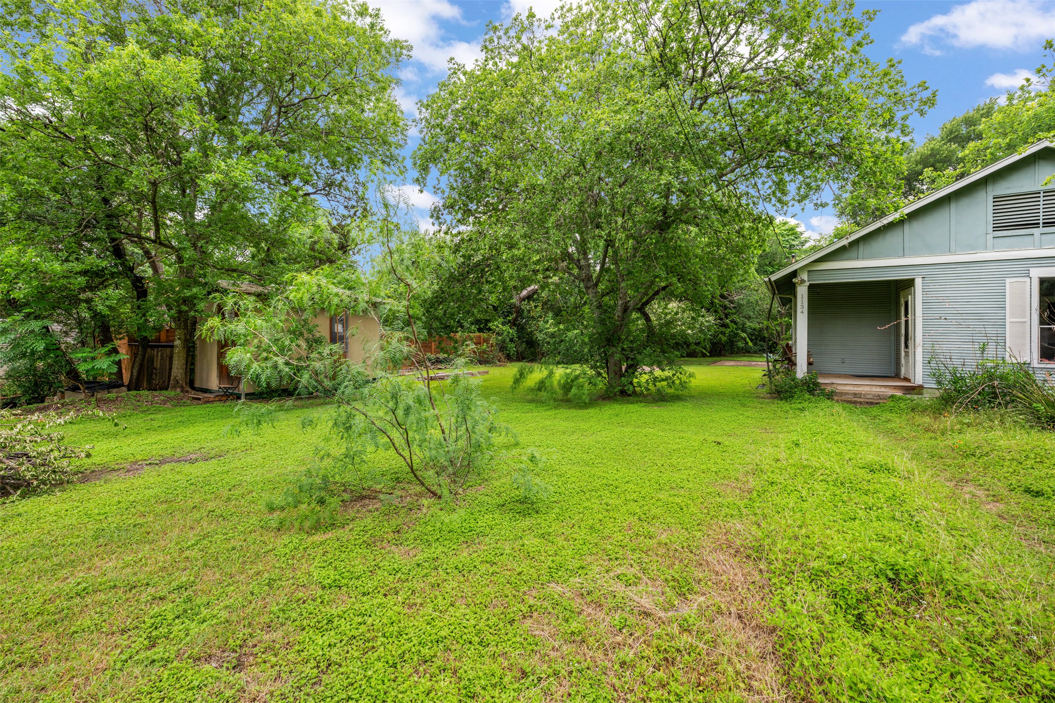 1132 Eleanor Street Austin, TX 78721 - Photo 3 of 14