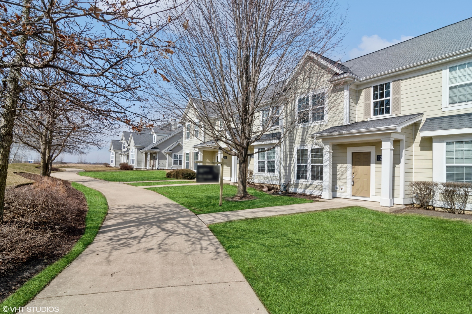 1240 Mariemont Road, Unit C Sugar Grove, IL 60554 - Photo 2 of 21 Gallery Image 2