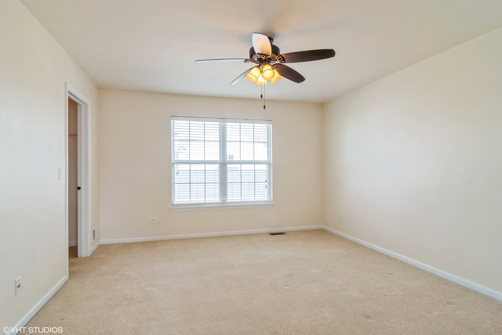 1240 Mariemont Road, Unit C Sugar Grove, IL 60554 - Photo 10 of 21 Gallery Image 10