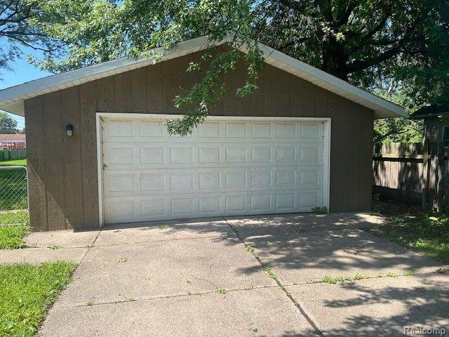 21489 Doepfer Road Warren, MI 48091 - Photo 3 of 15 Gallery Image 3