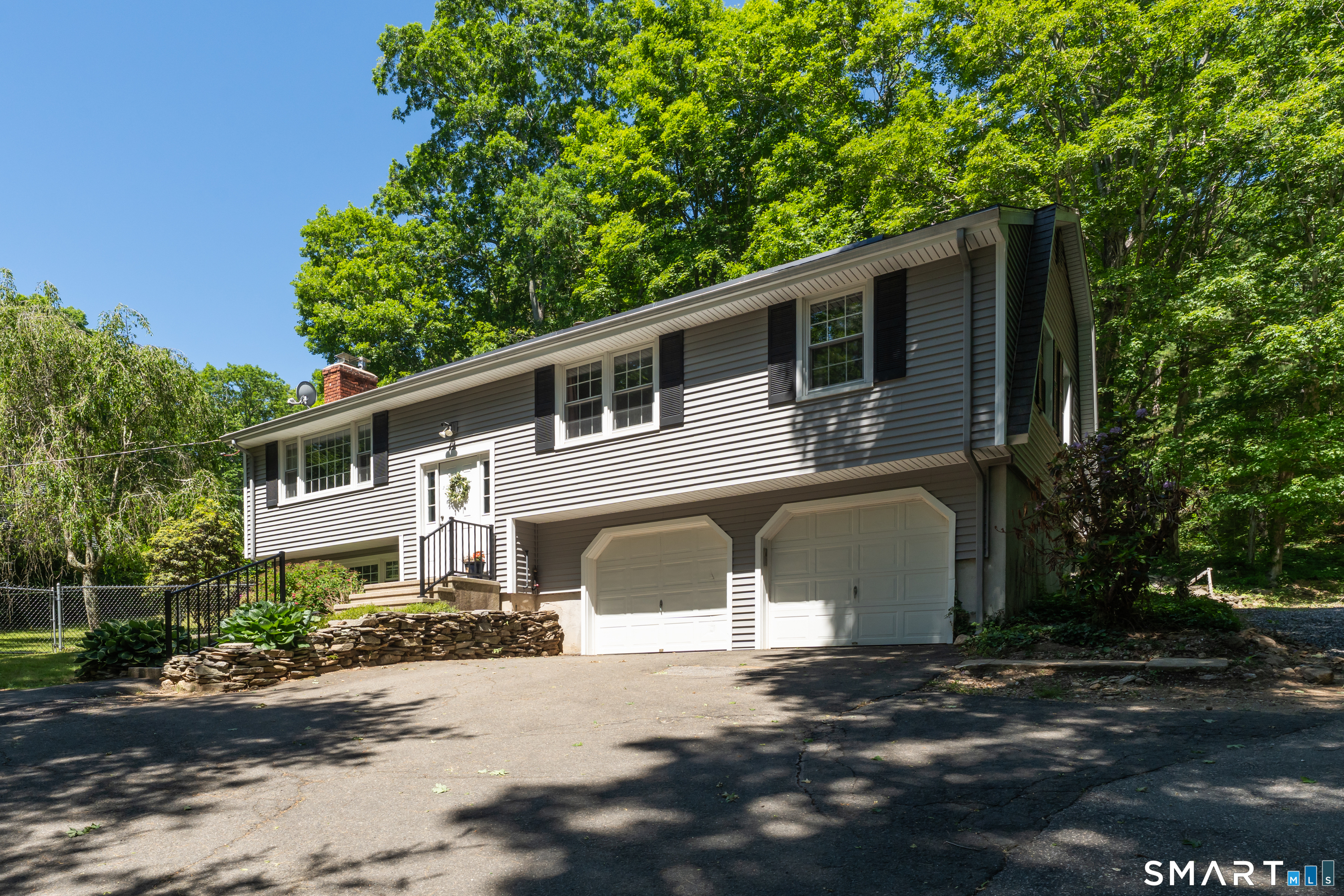 339 Boston Post Road East Lyme, CT 06333 - Photo 5 of 40
