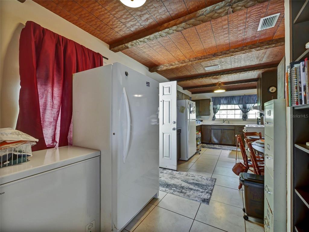 9714 Southeast 110th Street Road Belleview, FL 34420 - Photo 4 of 47