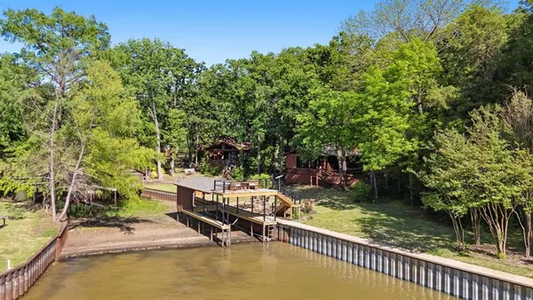 $565,000 | 114 Trails End, Mabank, TX 75156