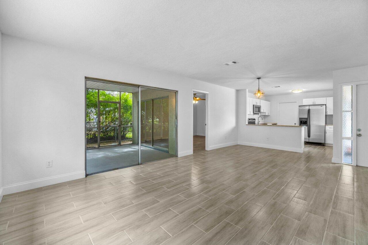 207 Southwest Homeland Road Port St. Lucie, FL 34953 - Photo 11 of 30 013-207SouthwestHomelandRoad-PortStLucie