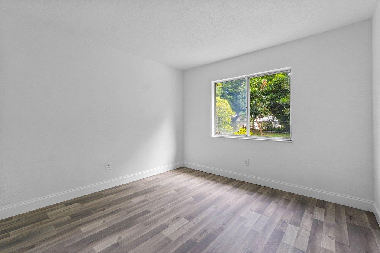 207 Southwest Homeland Road Port St. Lucie, FL 34953 - Photo 18 of 30 020-207SouthwestHomelandRoad-PortStLucie