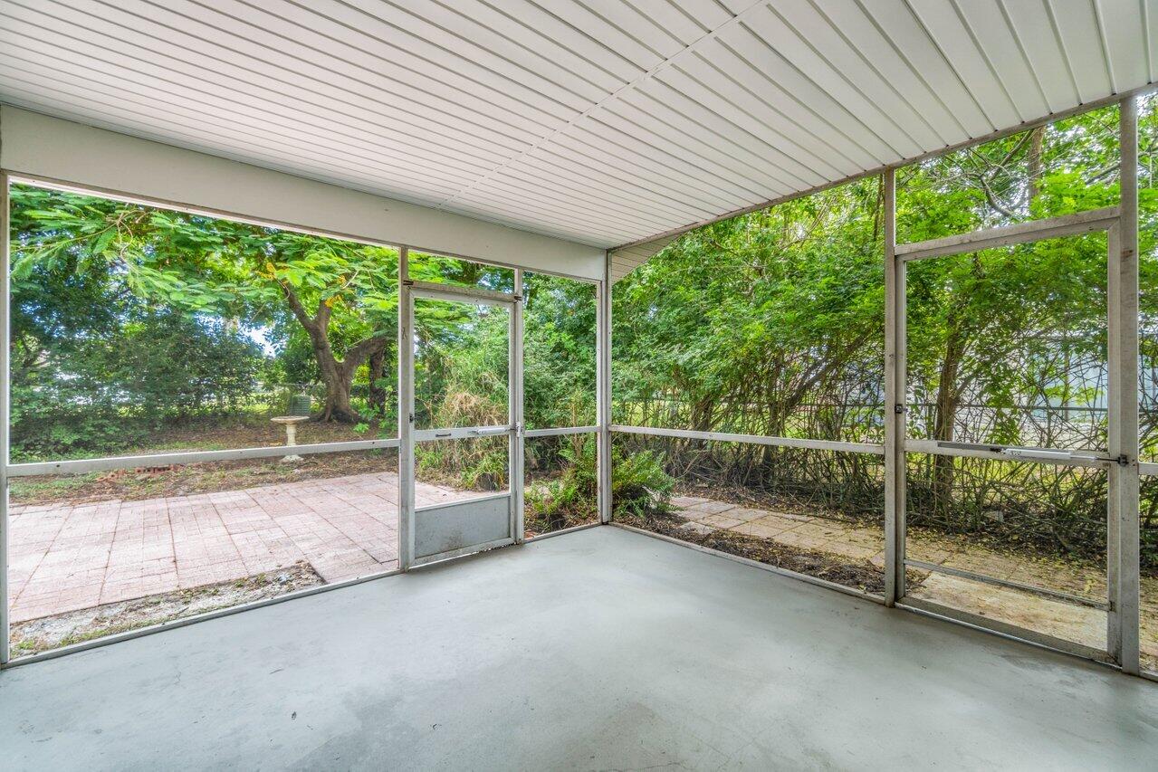 207 Southwest Homeland Road Port St. Lucie, FL 34953 - Photo 25 of 30 027-207SouthwestHomelandRoad-PortStLucie