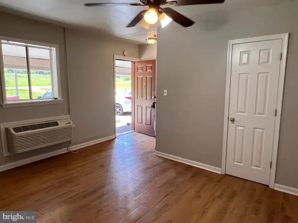 $950 | 349 Halltown Road, Unit 7, Harpers Ferry, WV 25425