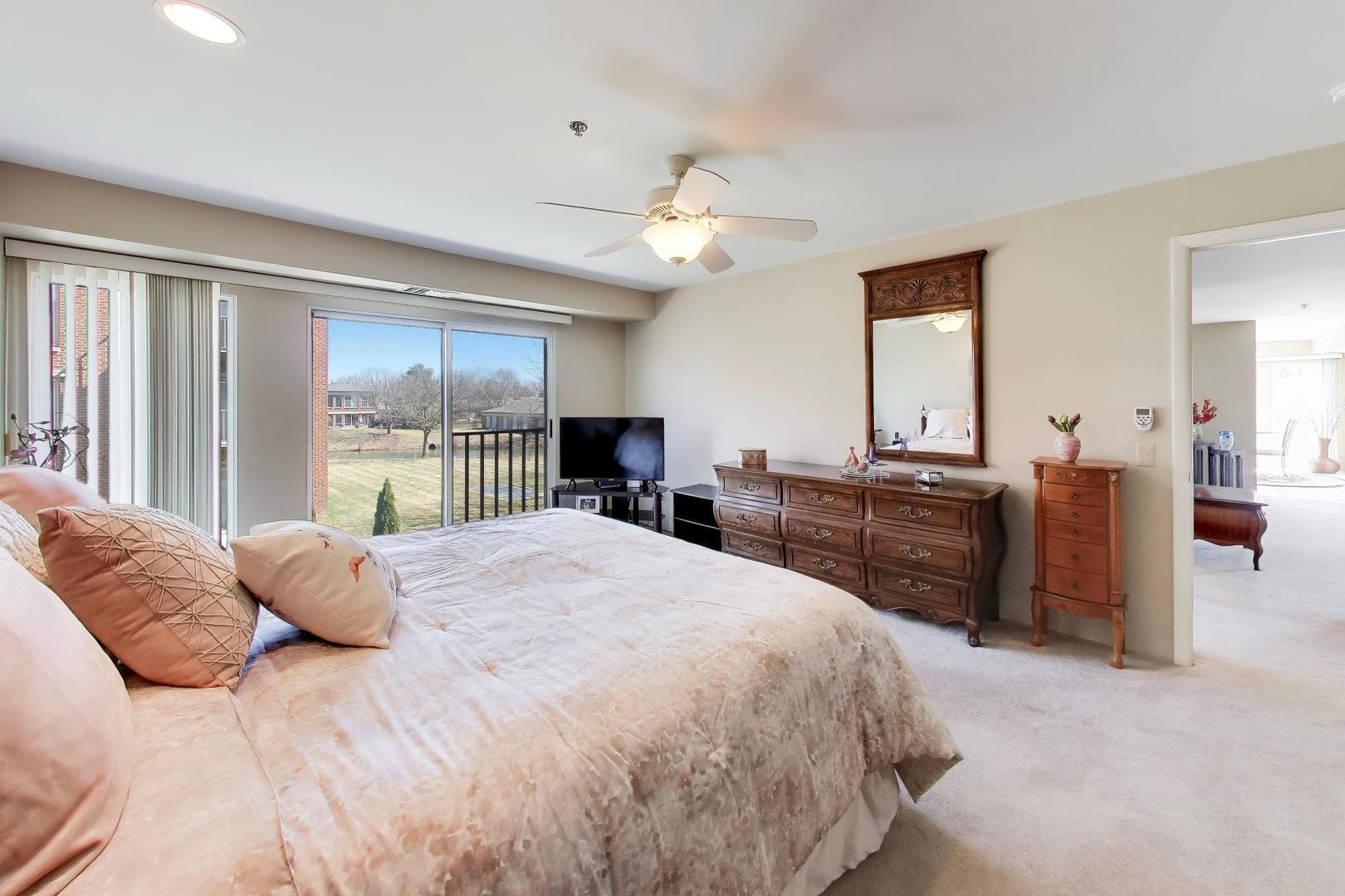 432 Kelburn Road, Unit 223 Deerfield, IL 60015 - Photo 14 of 24