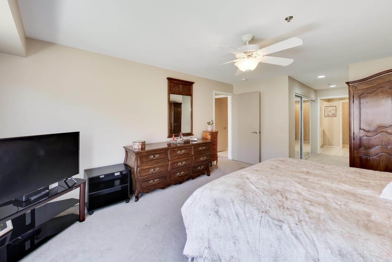 432 Kelburn Road, Unit 223 Deerfield, IL 60015 - Photo 15 of 24