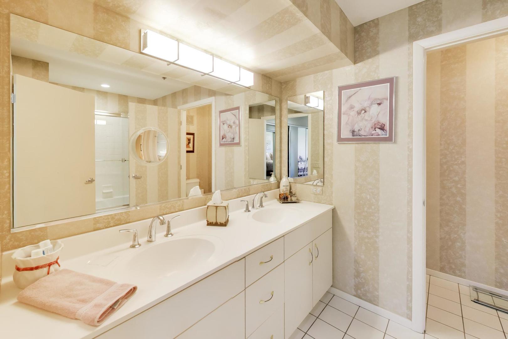 432 Kelburn Road, Unit 223 Deerfield, IL 60015 - Photo 16 of 24