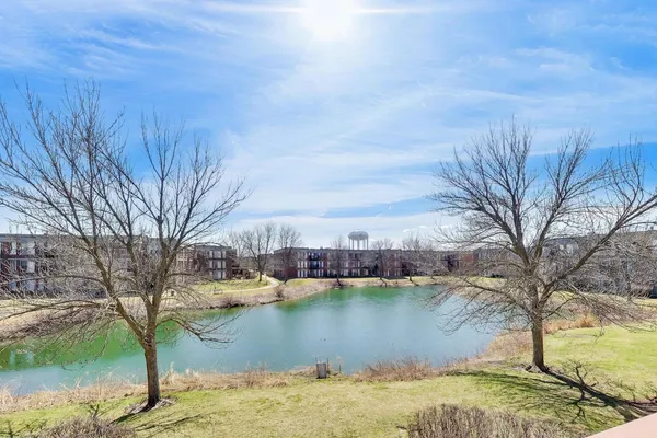 $635,000 | 432 Kelburn Road, Unit 223, Deerfield, IL 60015