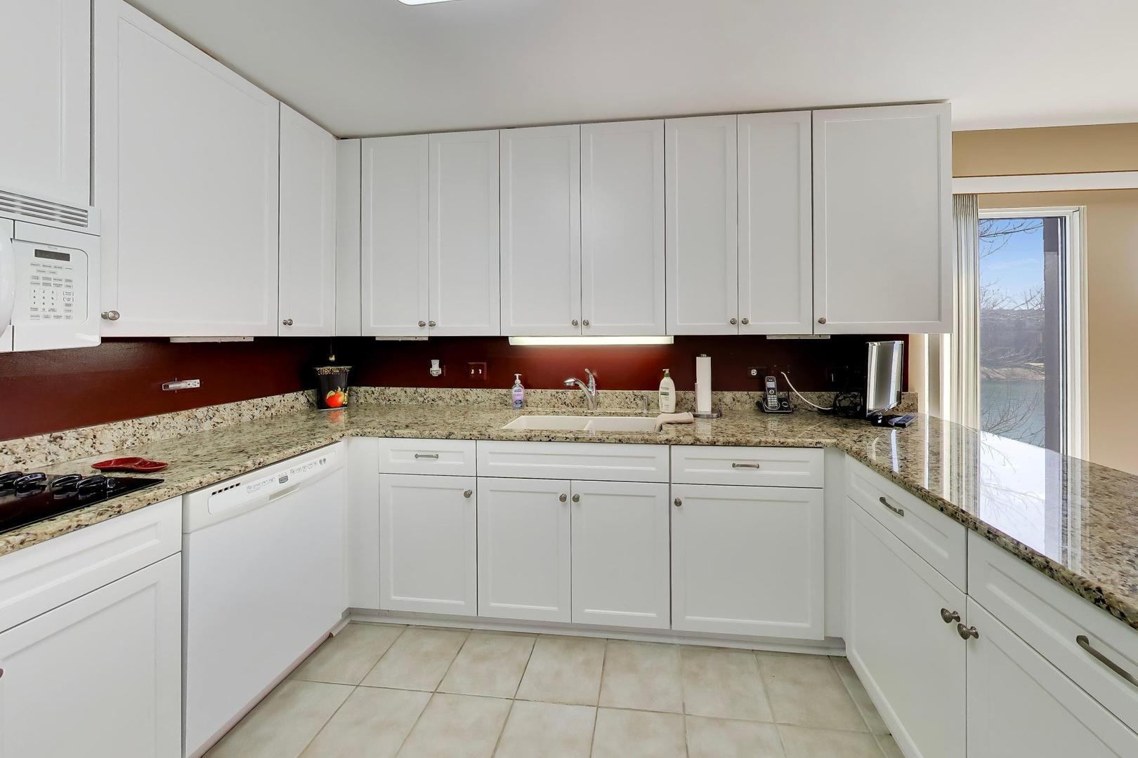 432 Kelburn Road, Unit 223 Deerfield, IL 60015 - Photo 9 of 24