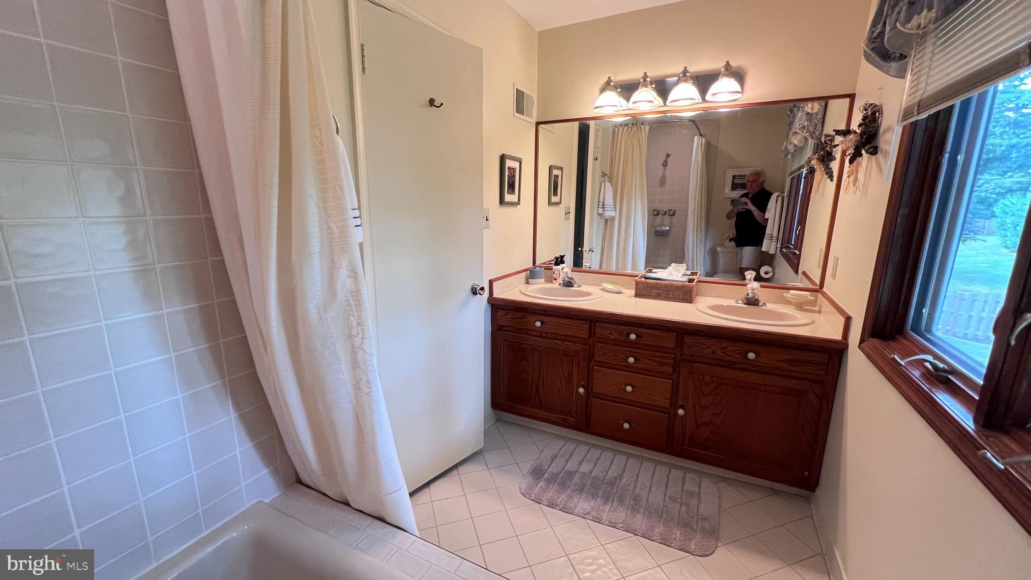 6 Cresthill Road Lawrence Township, NJ 08648 - Photo 17 of 34 Gallery Image 17