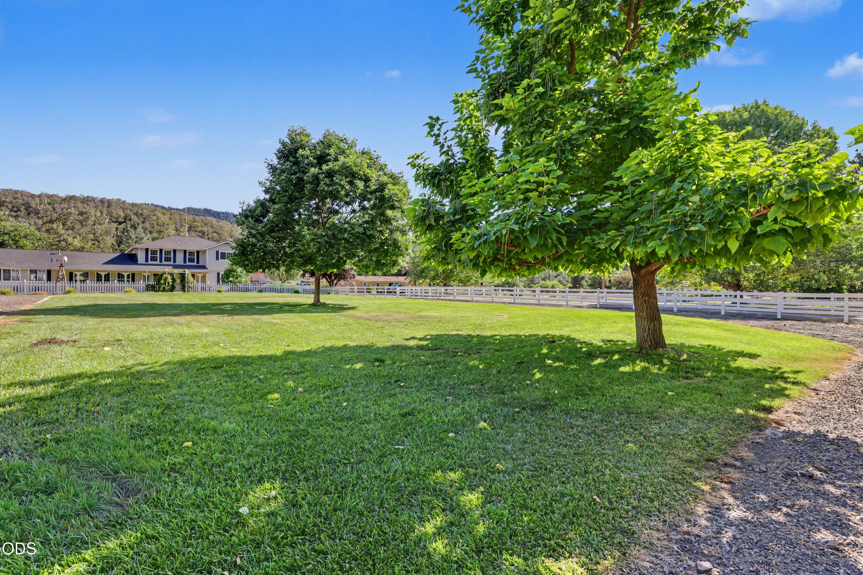 6575 Old Stage Road Central Point, OR 97502 - Photo 51 of 58