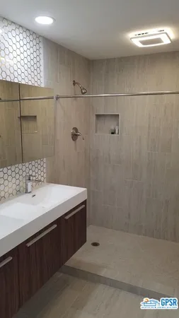 $3,500 | 2600 South Palm Canyon Drive, Unit 20, Palm Springs, CA 92264