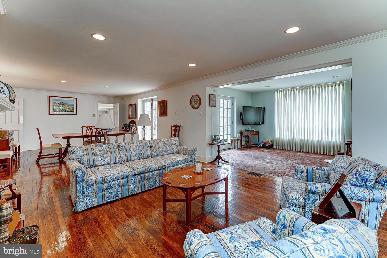 323 Caversham Road Bryn Mawr, PA 19010 - Photo 15 of 52 Room to Roam