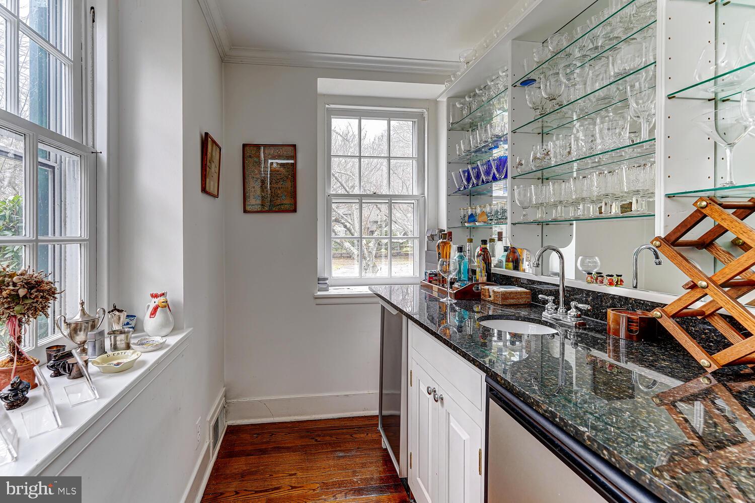 323 Caversham Road Bryn Mawr, PA 19010 - Photo 18 of 52 Butler Pantry Bar off the Living Room