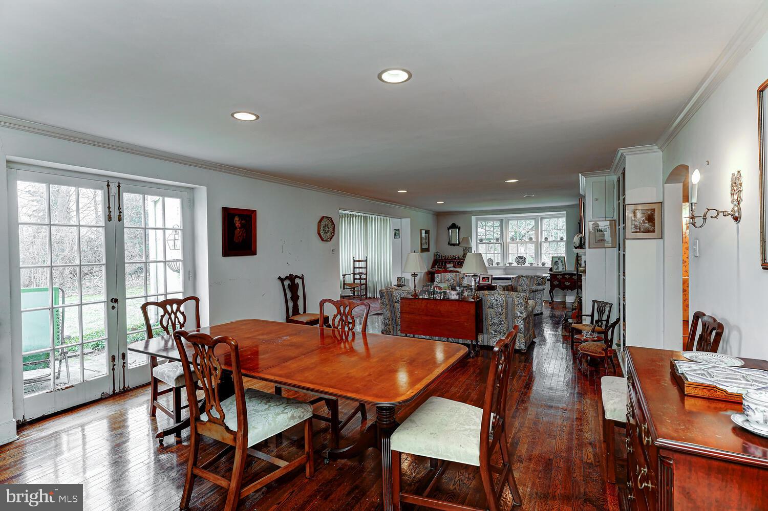 323 Caversham Road Bryn Mawr, PA 19010 - Photo 21 of 52 Lots of Natural Sun Light