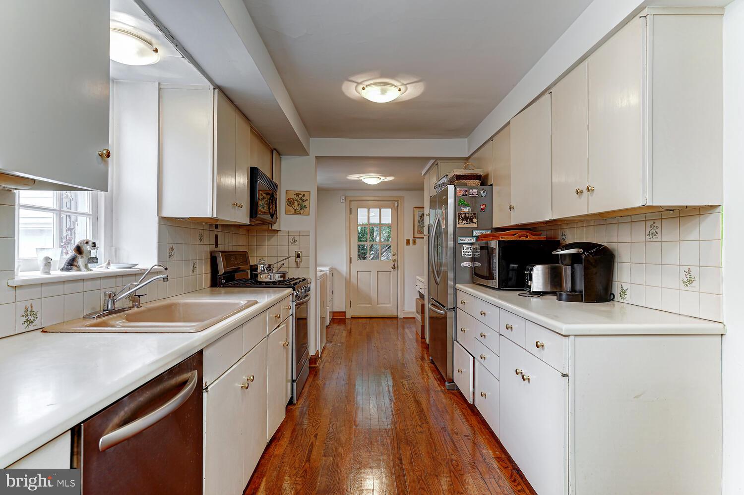 323 Caversham Road Bryn Mawr, PA 19010 - Photo 26 of 52 The Kitchen is waiting for your expansion