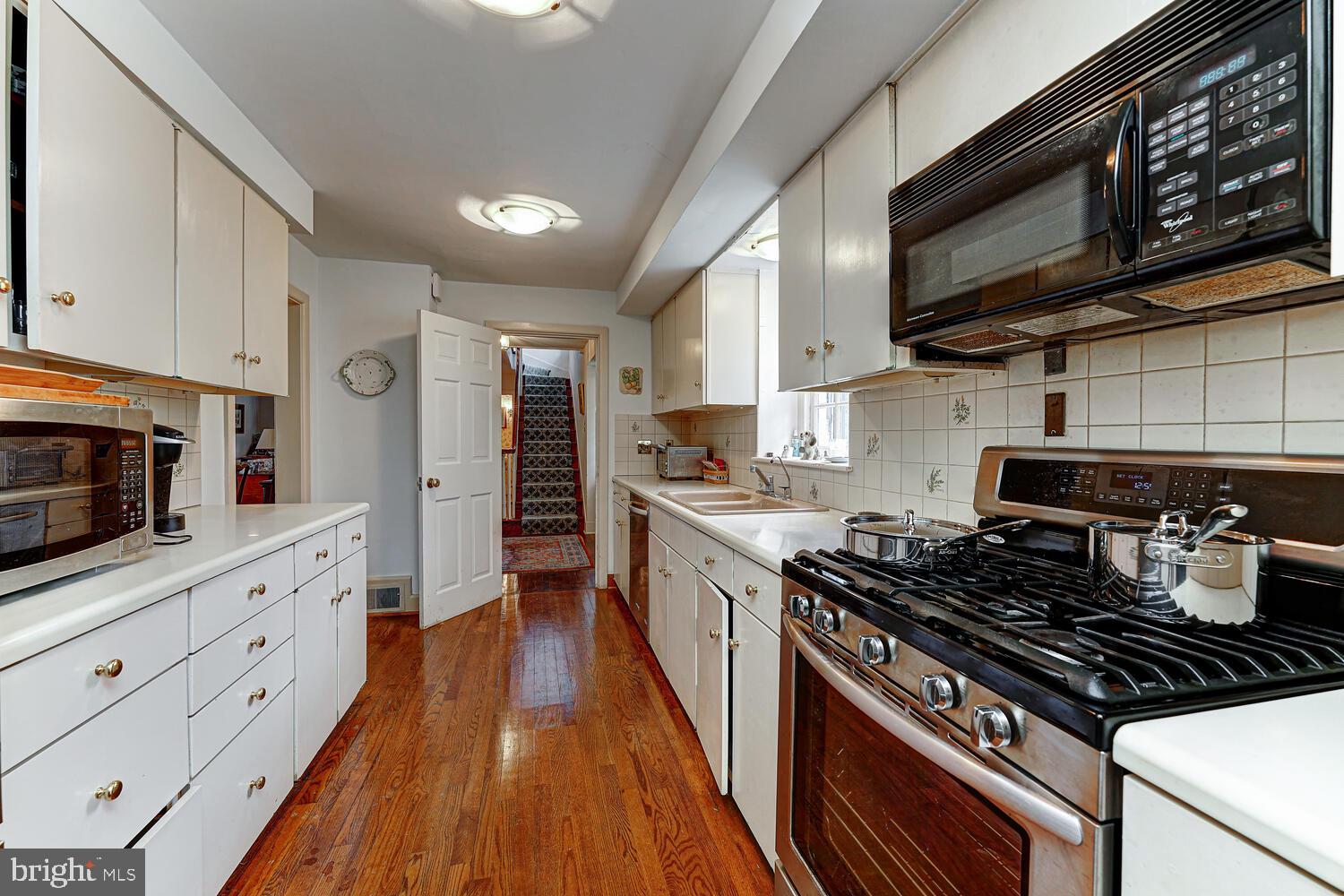 323 Caversham Road Bryn Mawr, PA 19010 - Photo 27 of 52 Gallery Image 27