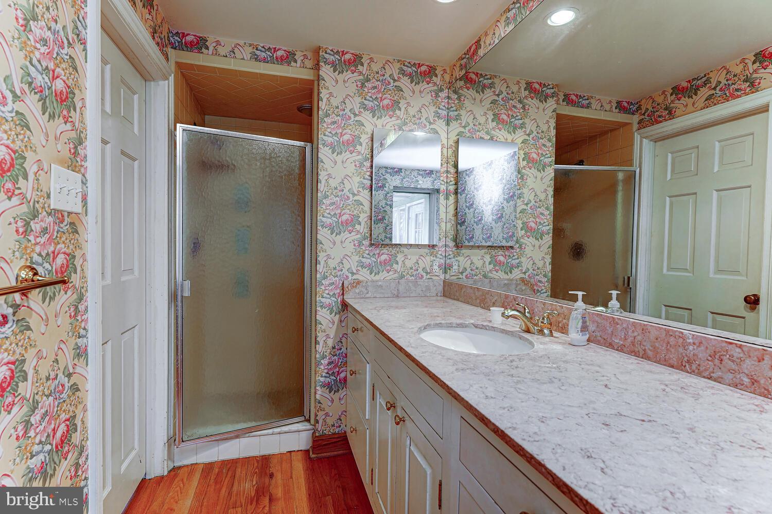 323 Caversham Road Bryn Mawr, PA 19010 - Photo 33 of 52 Owner's Suite Bathroom