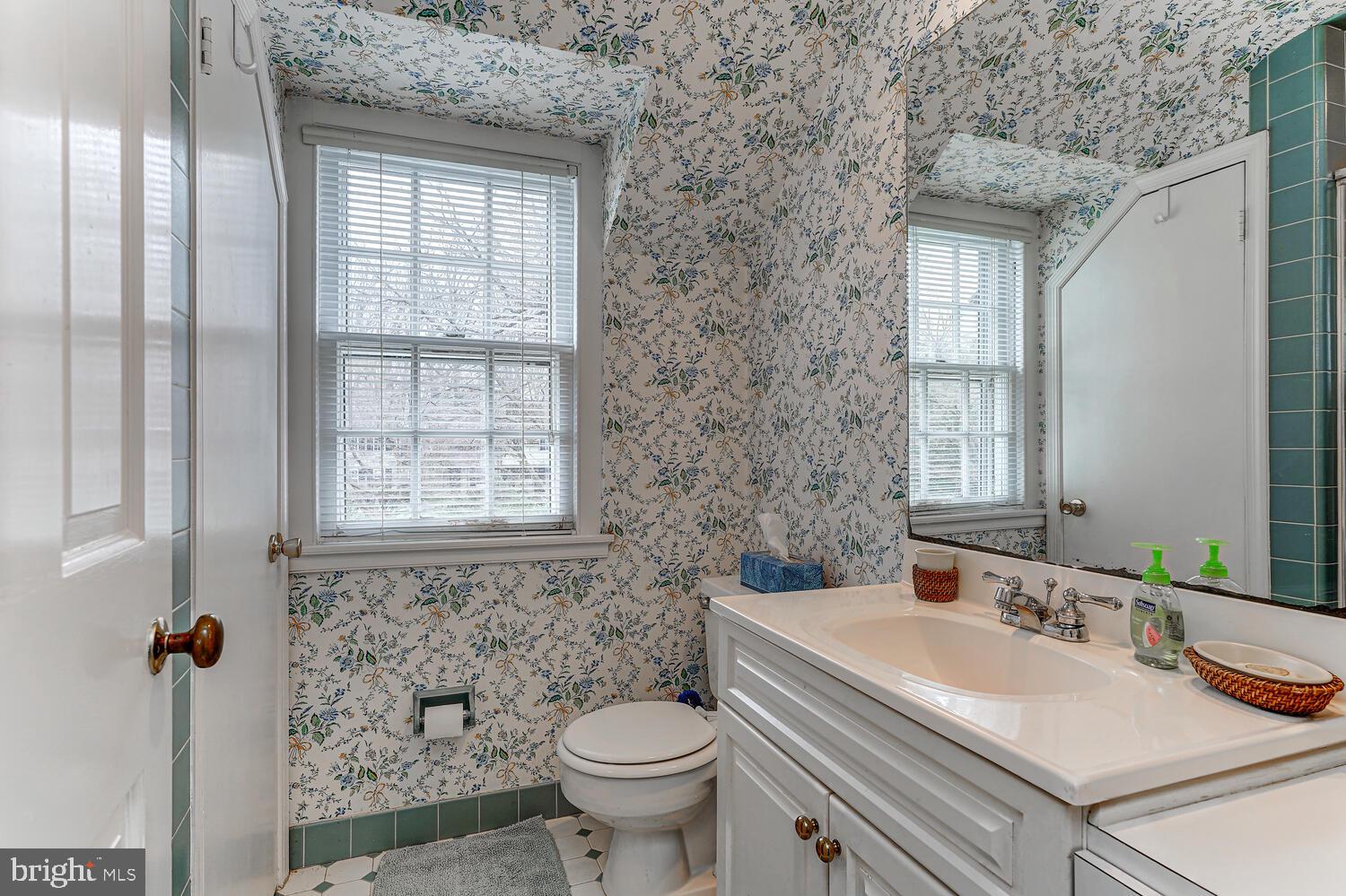 323 Caversham Road Bryn Mawr, PA 19010 - Photo 37 of 52 Hall Bathroom