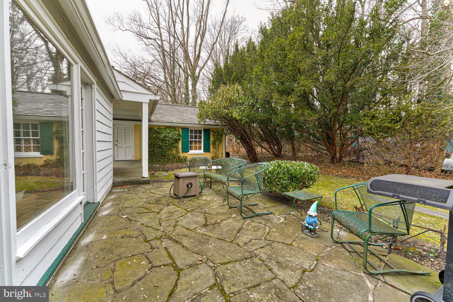 323 Caversham Road Bryn Mawr, PA 19010 - Photo 41 of 52 Flagstone Patio