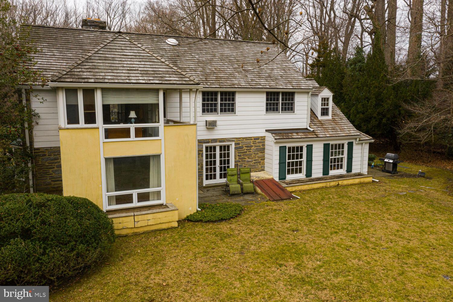 323 Caversham Road Bryn Mawr, PA 19010 - Photo 7 of 52 Private Setting