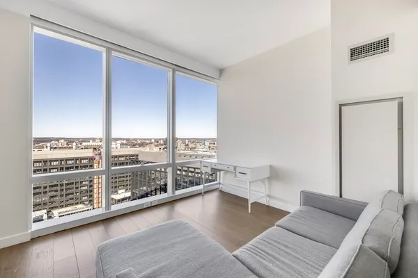 $4,200 | 188 Brookline Avenue, Unit 27G, Boston, MA 02215