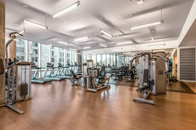 $4,200 | 188 Brookline Avenue, Unit 27G, Boston, MA 02215