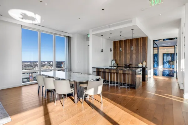 $4,200 | 188 Brookline Avenue, Unit 27G, Boston, MA 02215