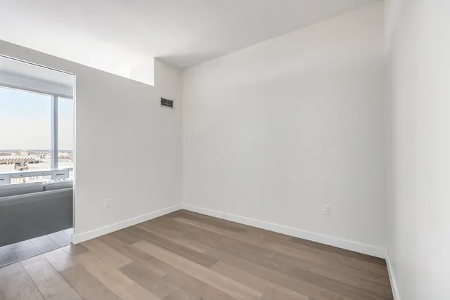 $4,200 | 188 Brookline Avenue, Unit 27G, Boston, MA 02215