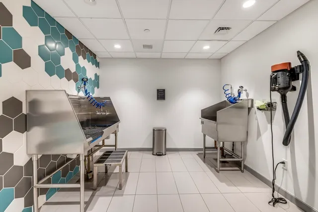 $4,200 | 188 Brookline Avenue, Unit 27G, Boston, MA 02215