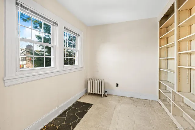 $1,399,999 | 3 Ridgecrest East, Scarsdale, NY 10583