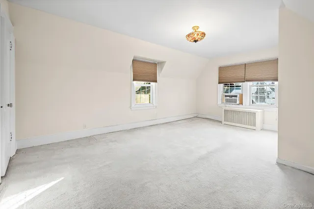 $1,399,999 | 3 Ridgecrest East, Scarsdale, NY 10583