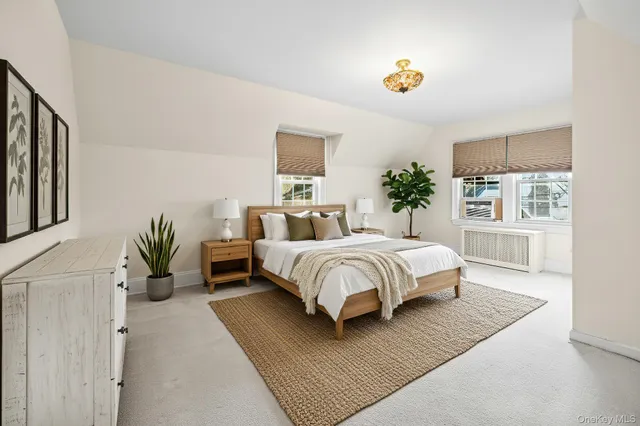 $1,399,999 | 3 Ridgecrest East, Scarsdale, NY 10583