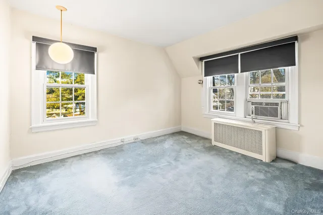 $1,399,999 | 3 Ridgecrest East, Scarsdale, NY 10583