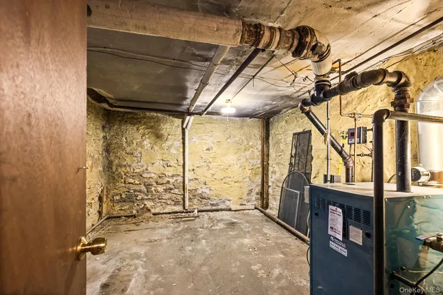 $1,399,999 | 3 Ridgecrest East, Scarsdale, NY 10583