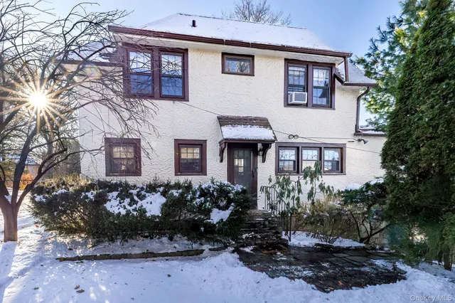 $1,399,999 | 3 Ridgecrest East, Scarsdale, NY 10583