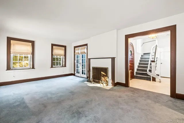 $1,399,999 | 3 Ridgecrest East, Scarsdale, NY 10583