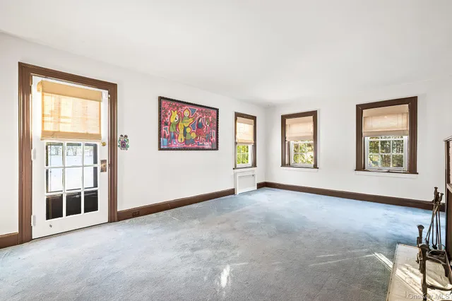 $1,399,999 | 3 Ridgecrest East, Scarsdale, NY 10583