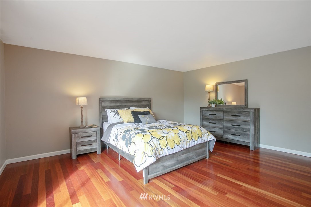 16008 Southeast 164th Place Renton, WA 98058 - Photo 14 of 25 Gallery Image 14