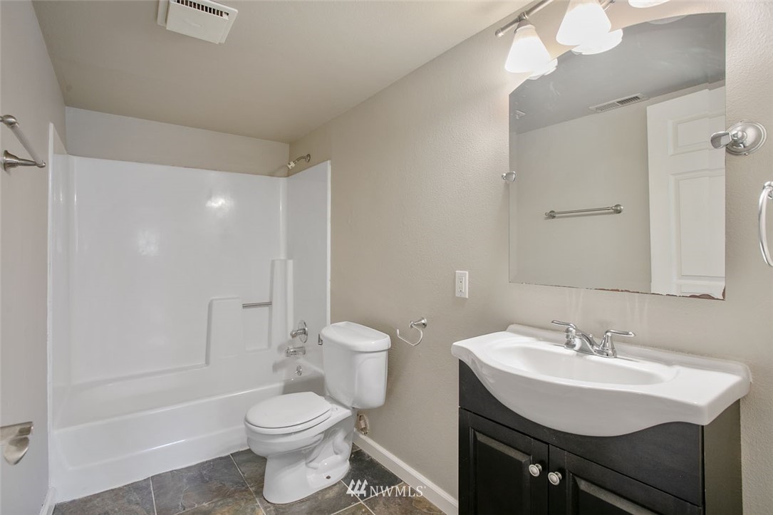 16008 Southeast 164th Place Renton, WA 98058 - Photo 22 of 25 Gallery Image 22
