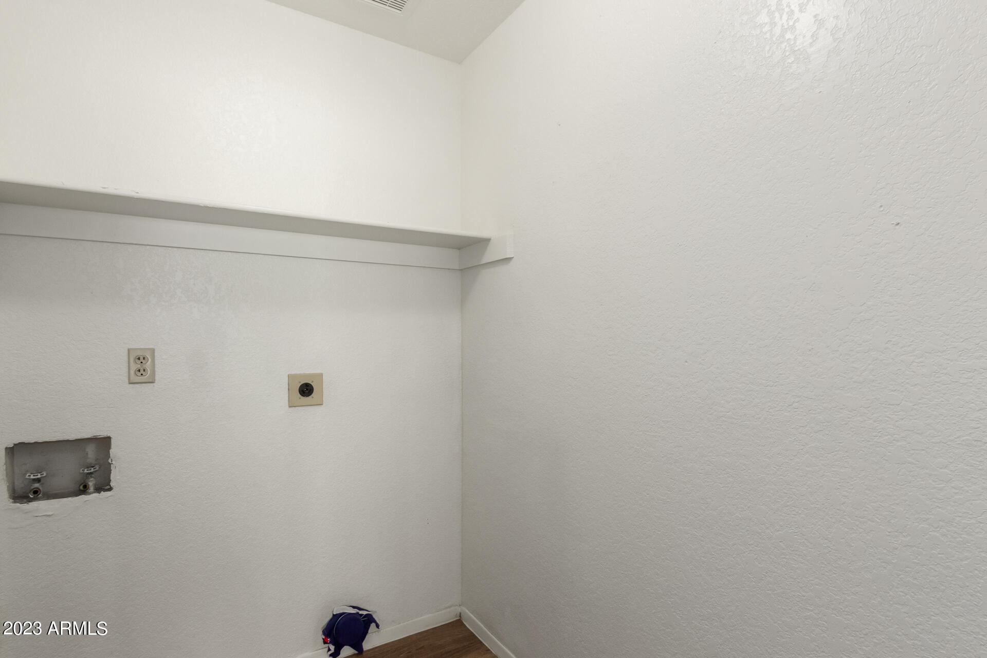 7331 West Paradise Drive Peoria, AZ 85345 - Photo 22 of 27 a view of small space