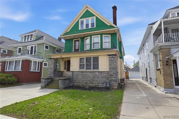 $299,999 | 205 Lisbon Avenue, Buffalo, NY 14215