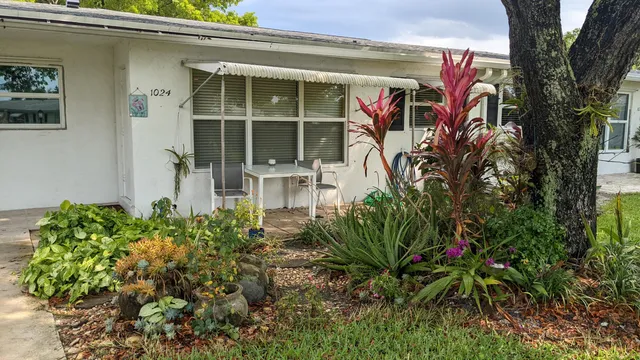 $1,500 | 1024 South Oakridge Circle, Lake Worth, FL 33462