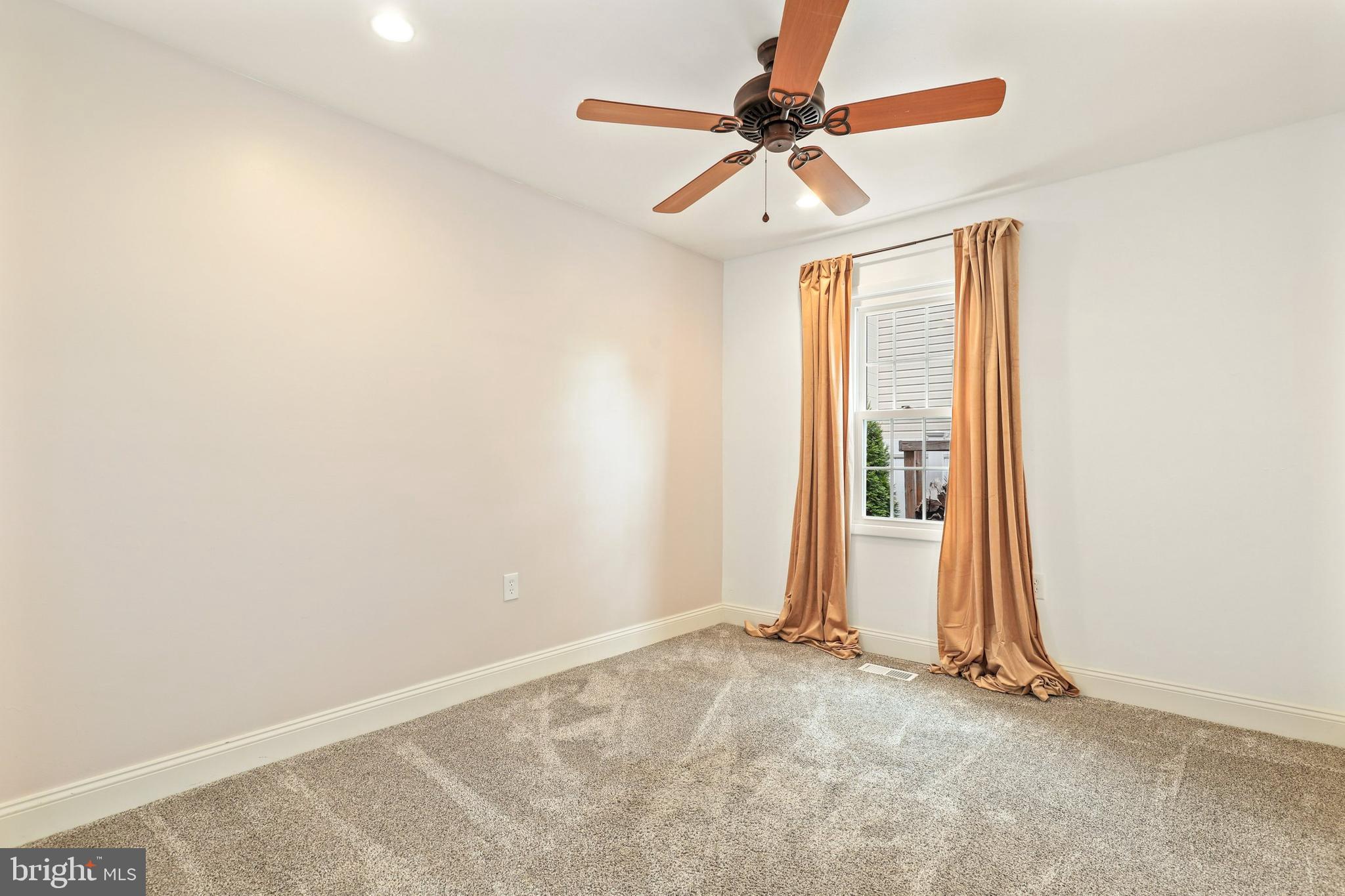 40 Carroll Road Pasadena, MD 21122 - Photo 25 of 40