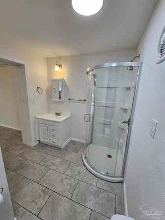 $1,200 | 9775 North Loop Road, Unit 1, Pensacola, FL 32507