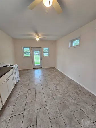 $1,200 | 9775 North Loop Road, Unit 1, Pensacola, FL 32507